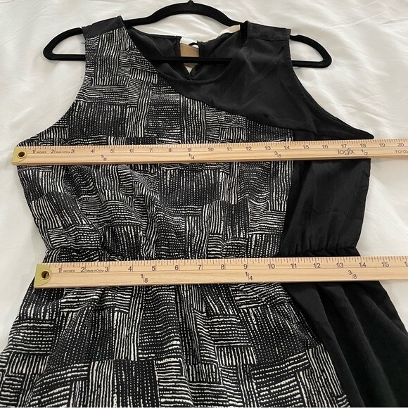 NWT Francesca’s Miami Abstract Faux Wrap Gray & Black Dress Size Large - Picture 5 of 12